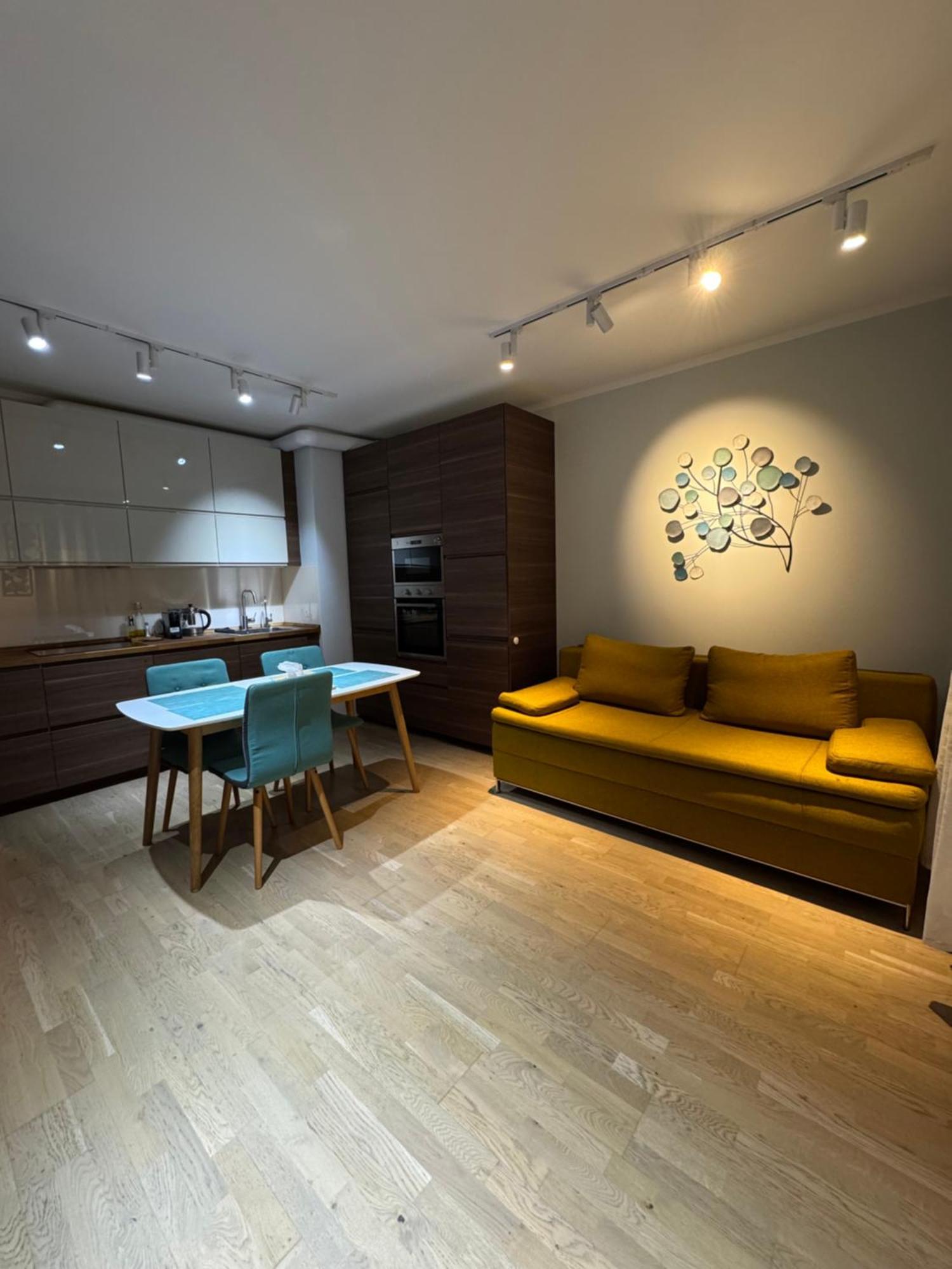 Apartment Cozy Apt - Parking & All Amenities *