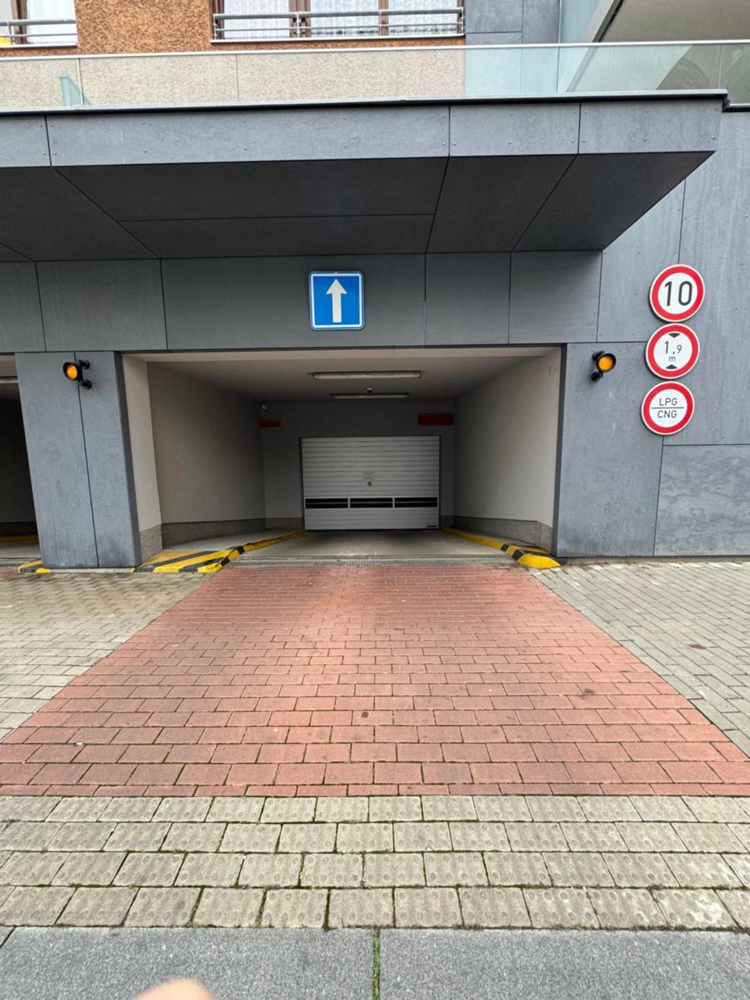 Cozy Apt - Parking & All Amenities Apartment Prague